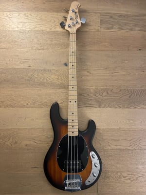Bajo Electrico Sterling by Music Man StingRay 4 (SKU:2567)1
