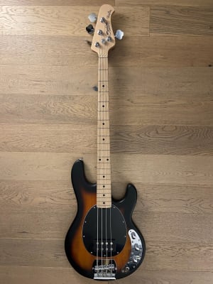 Bajo Electrico Sterling by Music Man StingRay 4 (SKU:2496)1