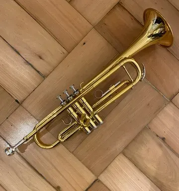 Trompeta  Yamaha YTR-2335 (SKU:2600)1