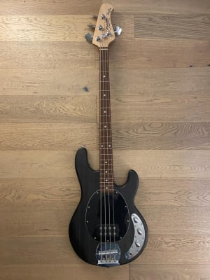 Bajo Electrico Sterling by Music Man StingRay 4 (SKU:2566)1