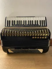 a piano 120 bajos Hohner Atlantic IV de Luxe (SKU:2808)