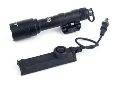 LINTERNA M600U BK1