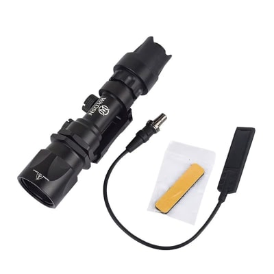 LINTERNA SUREFIRE NEGRA CON ADAPTADOR1