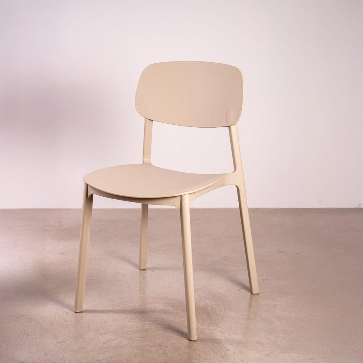 Silla Apilable Plástico Rígido Beige3
