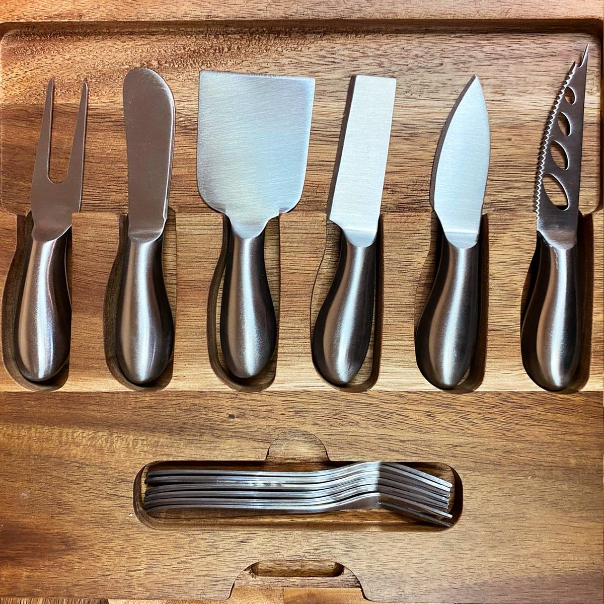 Tabla de Quesos con 12 Herramientas10