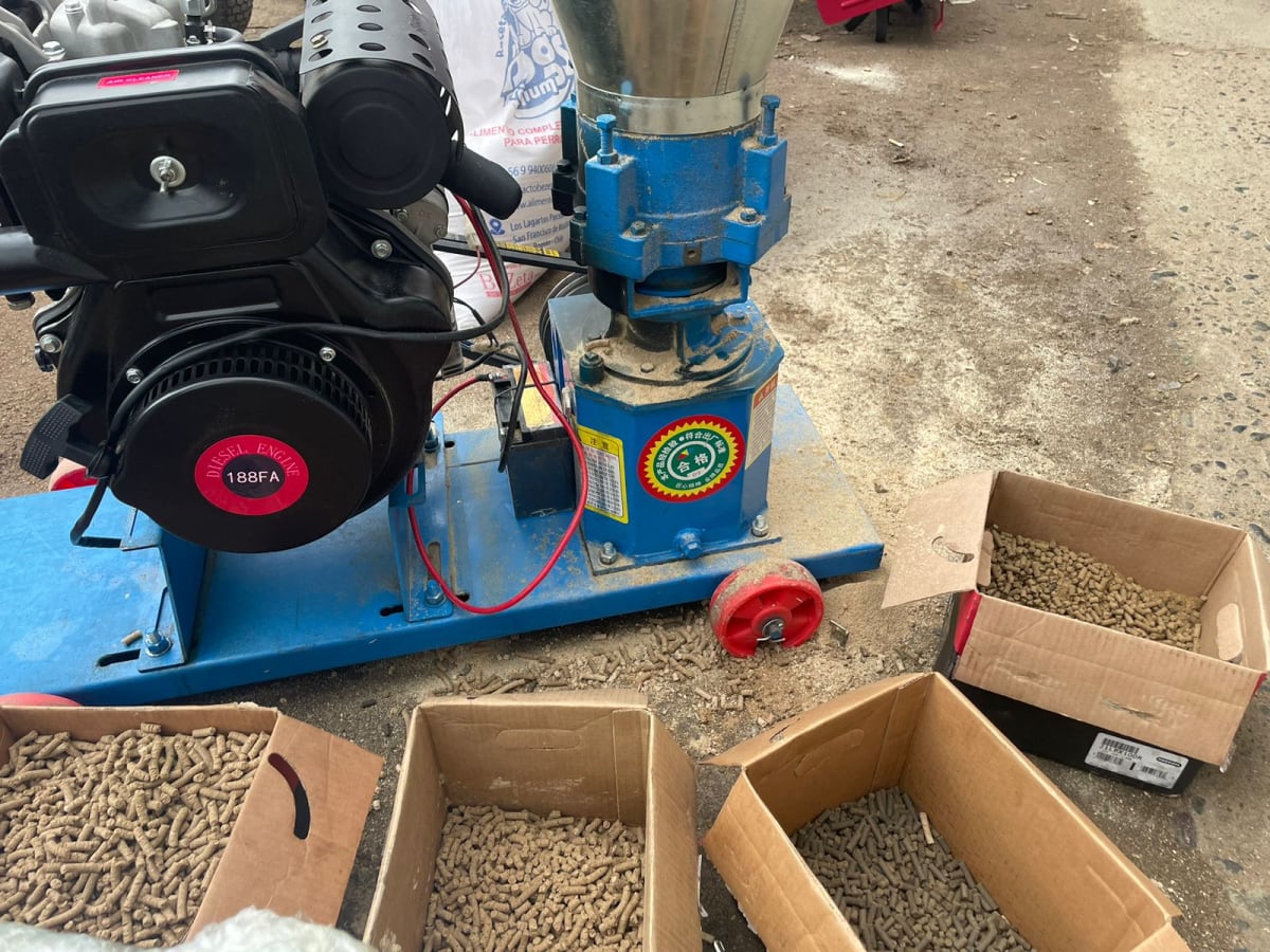 PELETIZADORA DIESEL PROD : 350 KG X HORA 10 hp diesel4