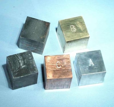 SET DE CUBOS DE METAL