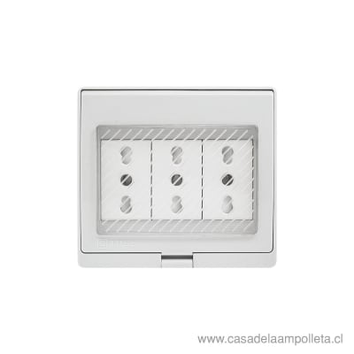 ENCHUFE HYDROBOX SOBREPUESTO TRIPLE1