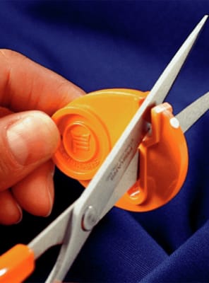 AFILADOR DE TIJERAS FISKARS AFILADOR DE TIJERAS FISKARS