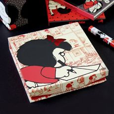 Caja de notas y banderitas autoadhesivas Mafalda1