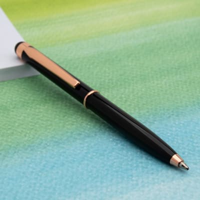 Poquito Monteverde Stylus - Black Attire1
