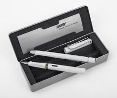 Set Safari Pluma + Portaminas White (LA) 1