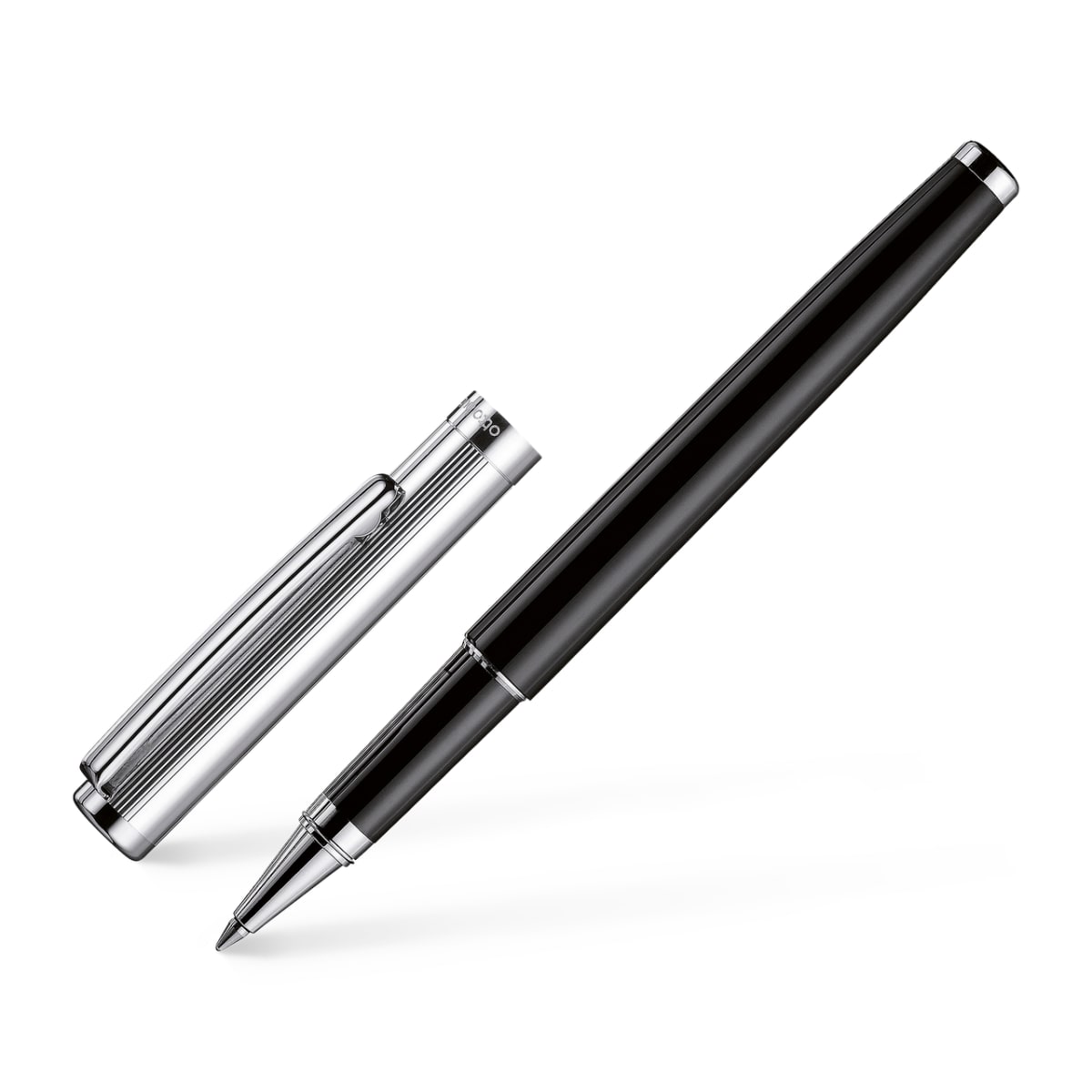 Rollerball Otto Hutt D01 Guilloche Negro Lacado Capuchón de Plata2