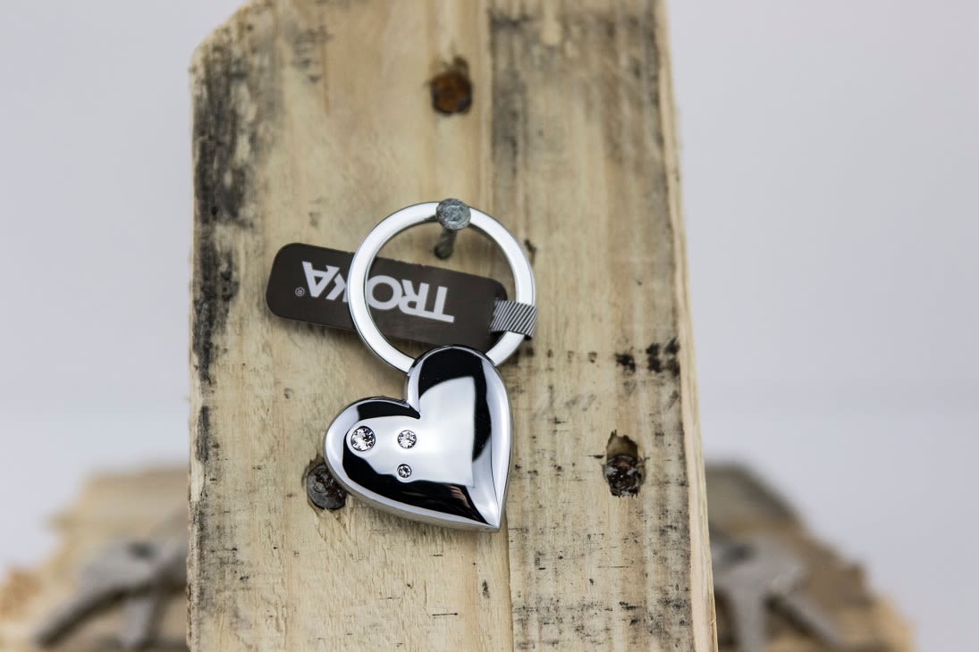 llavero  Troika Diseño corazón plateado3