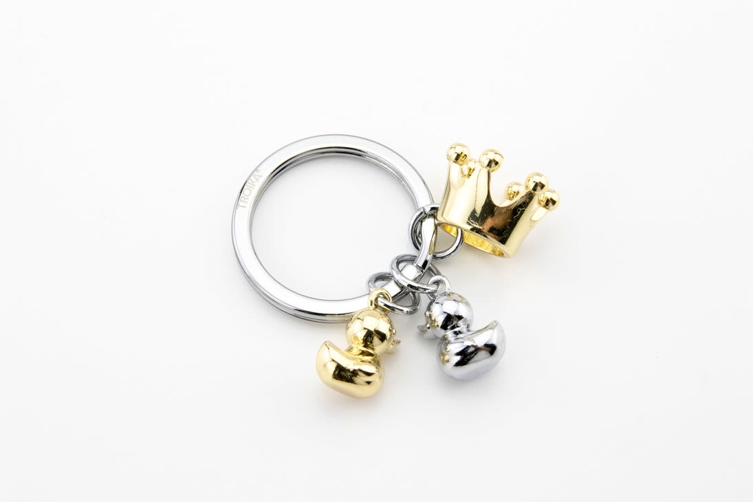 Llavero Troika con 3 dijes, 2 patos y 1 corona5