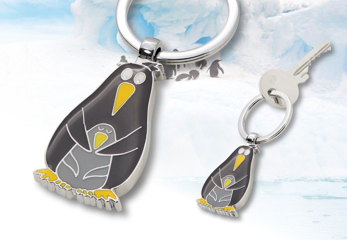Llavero Troika pingüino con su pollito. Multicolor4