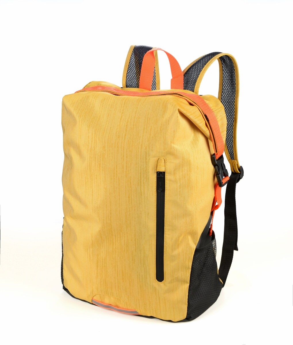 Mochila Troika  roll-top plegable capacidad aprox 15 litros Amarillo1
