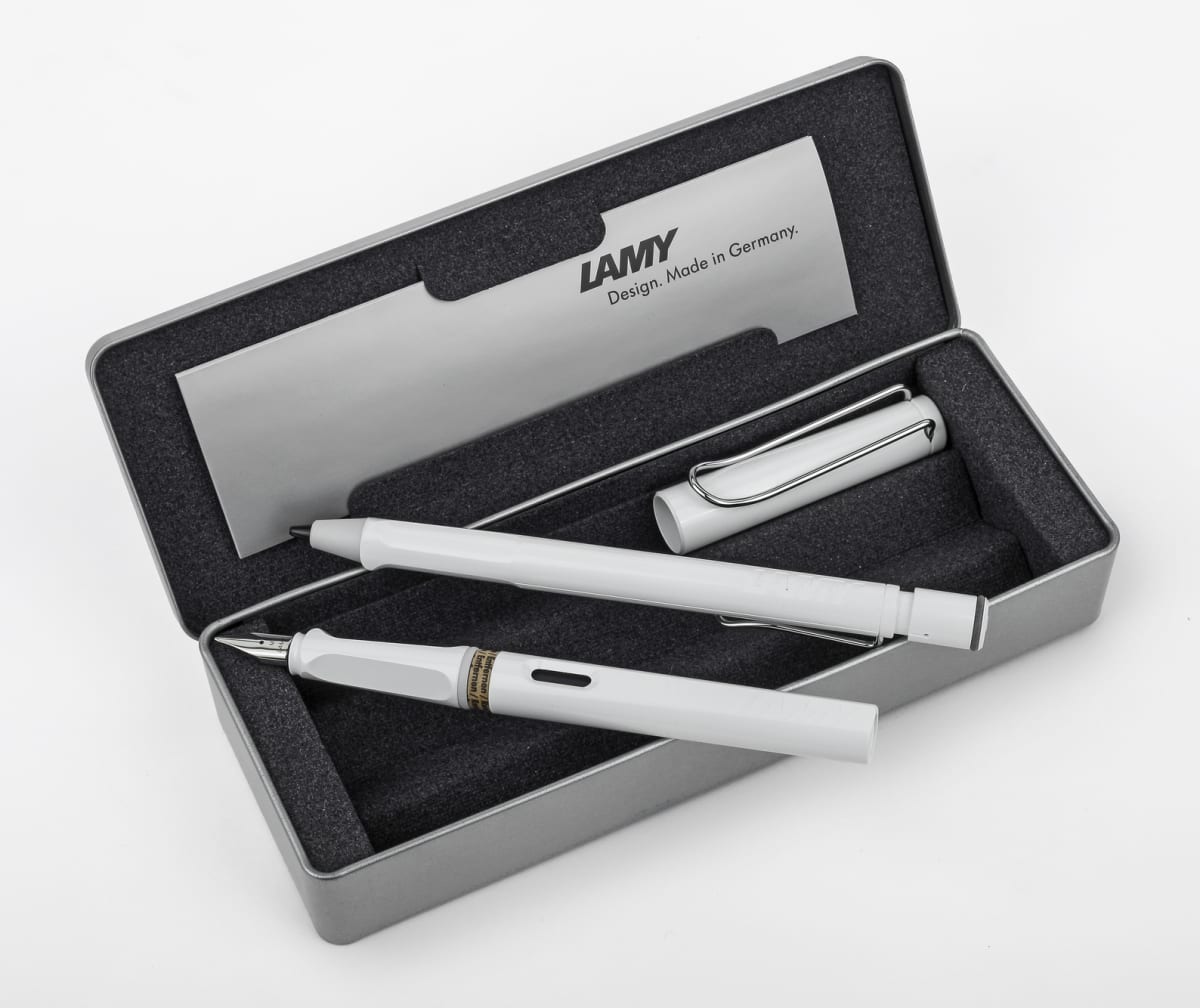 Set Safari Pluma + Portaminas White (LA)2