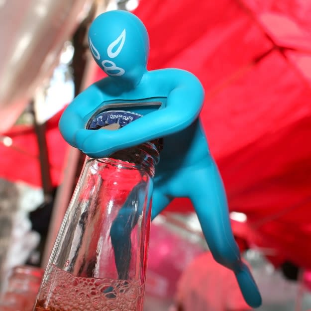 Destapador de Botella Kikkerland Luchador4