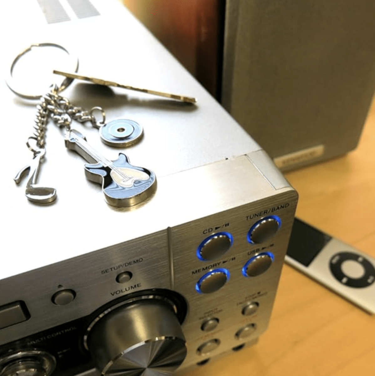 Llavero Troika Con 3 Dijes Musicales3