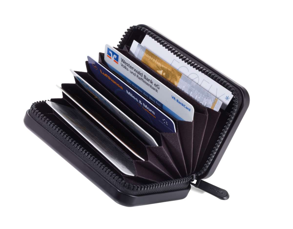 Estuche para tarjetas de crédito TROIKA KARTENKOFFER negro2