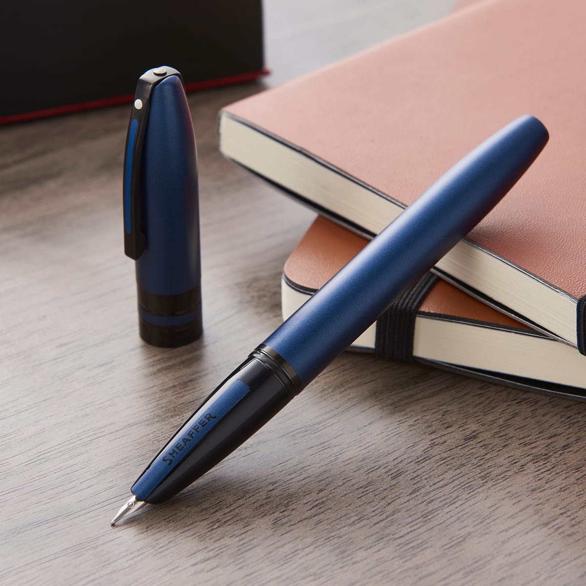 Pluma Fuente Sheaffer Icon Azul Mate detalles _en PVD negro,7