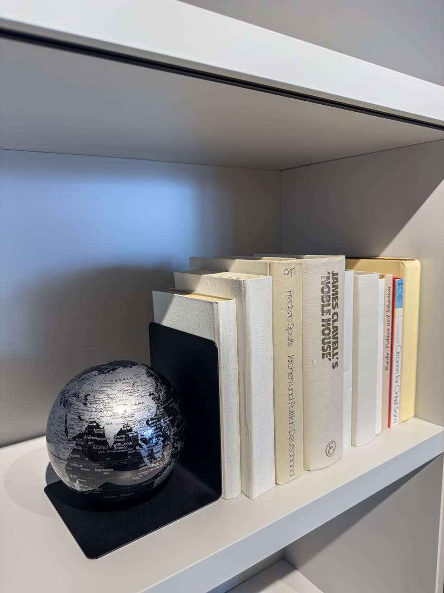 Globo TROIKA  BOOKGLOBE SINGLE negro, plateado4
