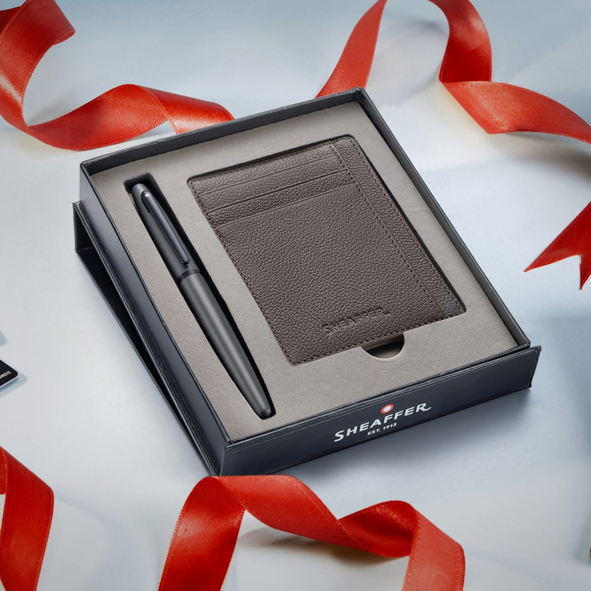 Set regalo Sheaffer Roller VFM 9424 + tarjetero5