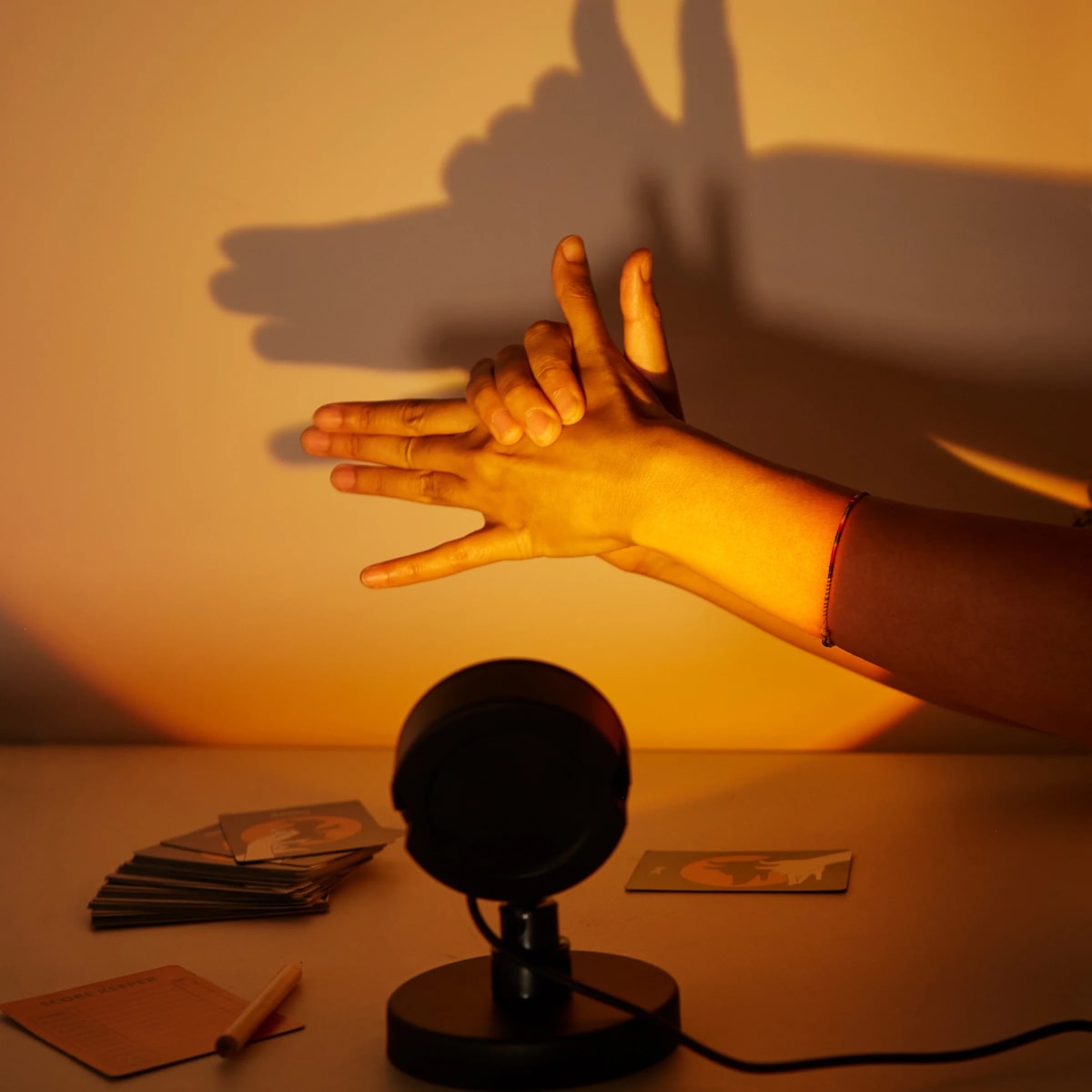 Juego Kikkerland  De Sombras2