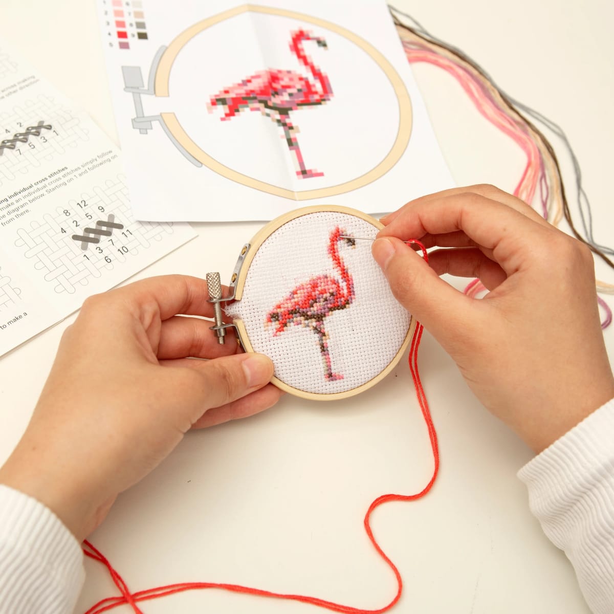 Juego Kit bastidor De Bordado Kikkerland Punto Cruz Flamingo2