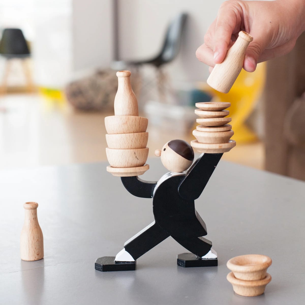 Juego Kikkerland No Hagas Caer Al Camarero2