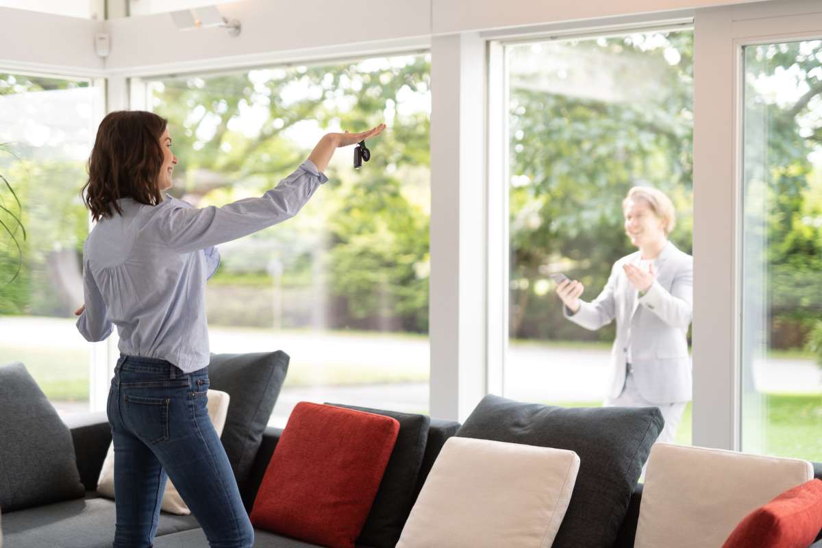 Llavero TROIKA AIRTAG COVER gunmetal, naranja7