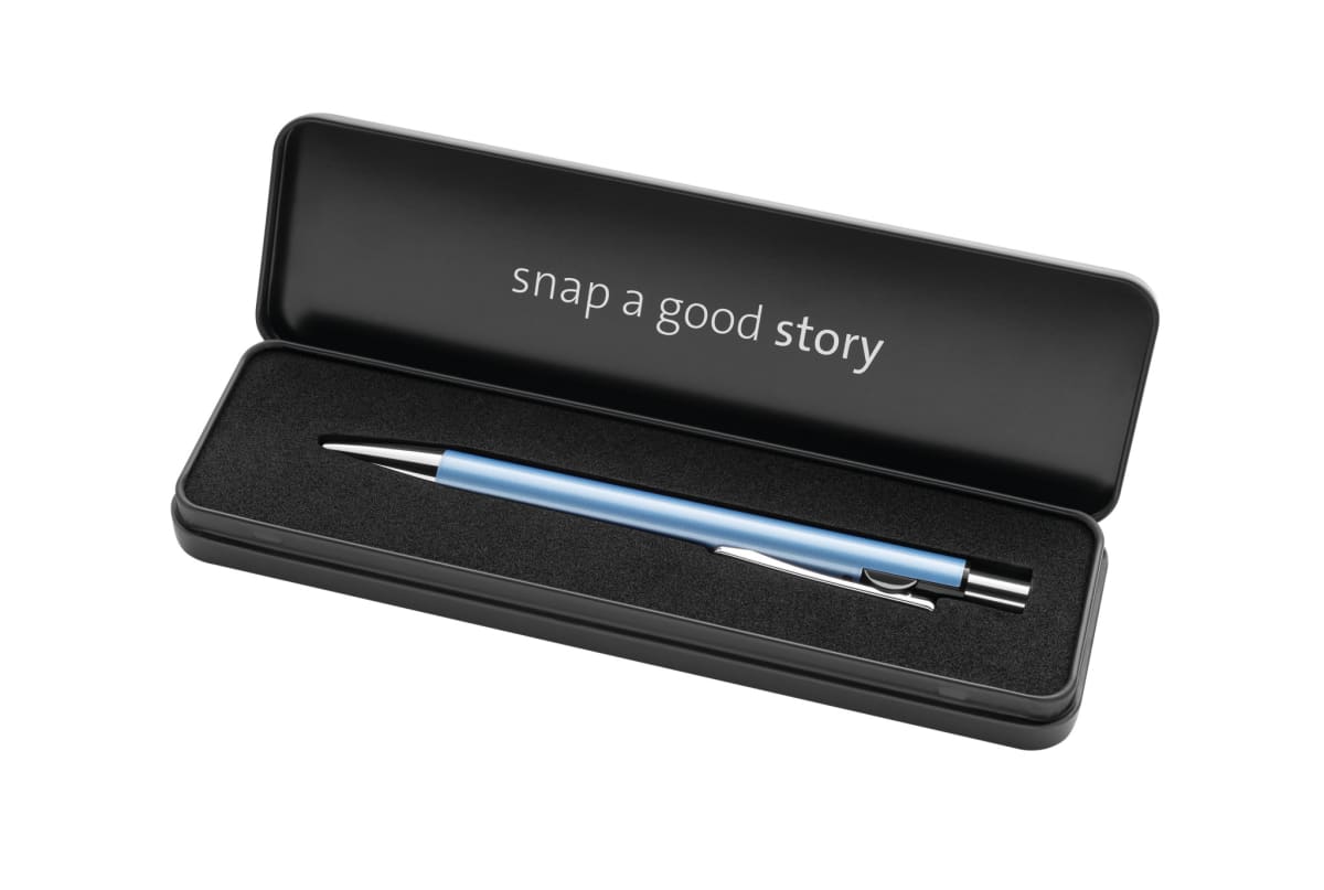 Bolígrafo Pelikan Snap - Caja de metal Frosted Blue8