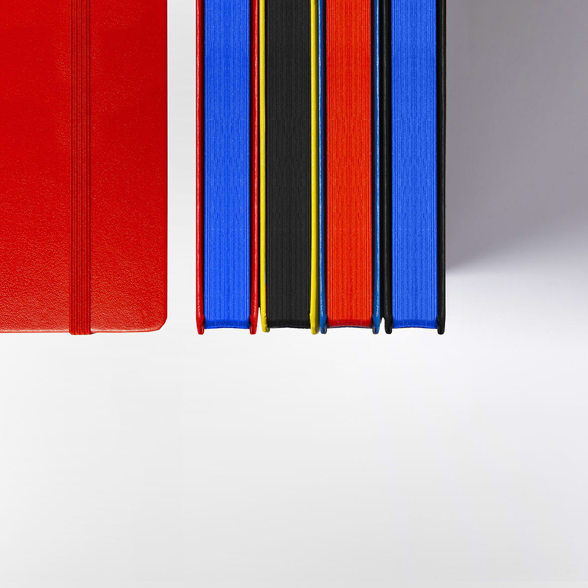 Libreta leuchtturm1917 Bauhaus Mediana A5 Puntos, Black5