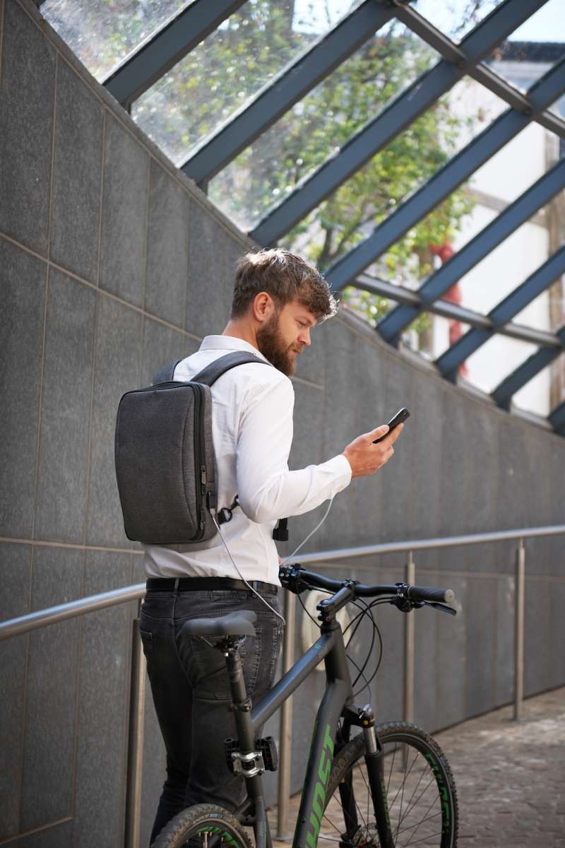 Mochila para negocios TROIKA SAFTSACK9