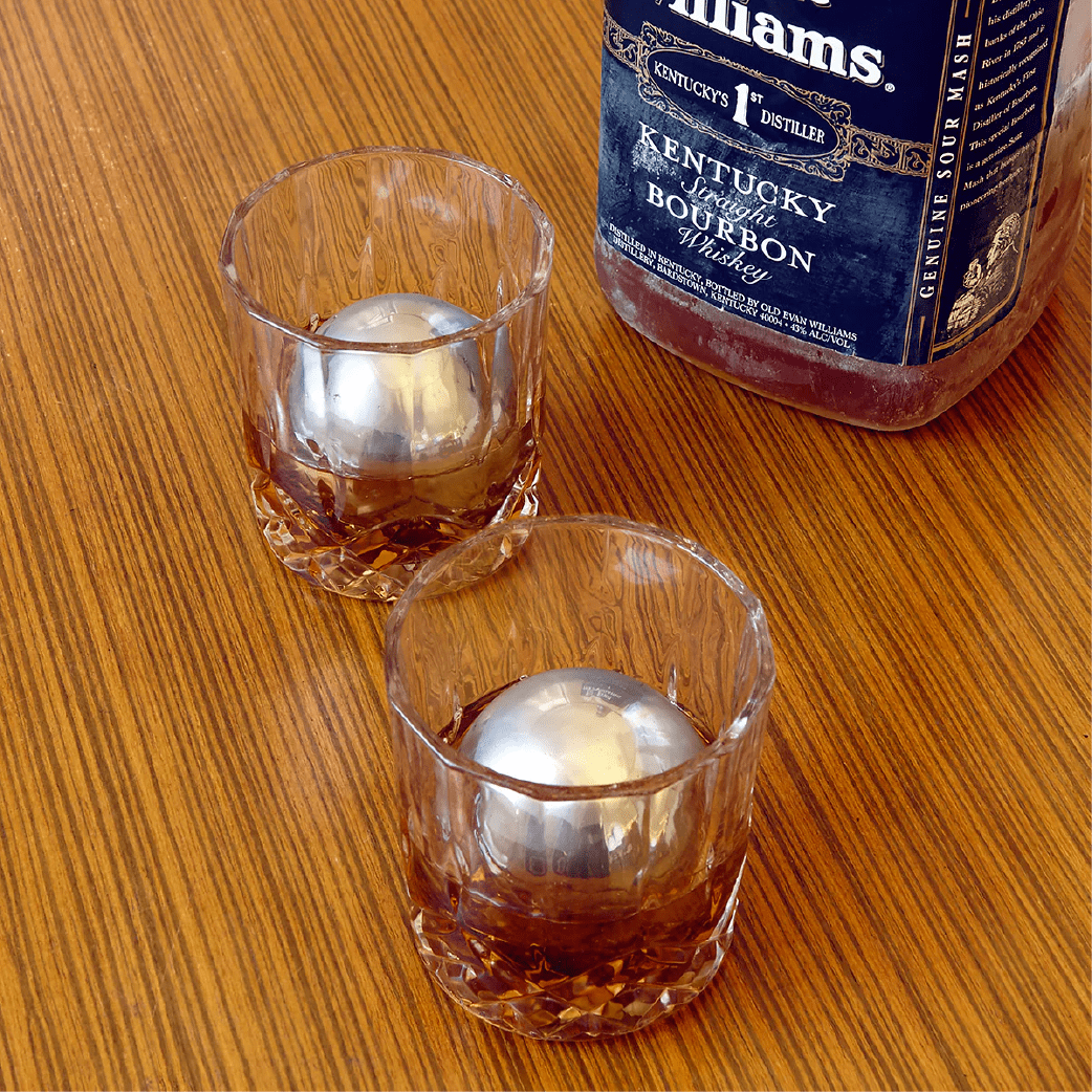 2 Bolas Whiskey  Kikkerland Acero Inoxidable5
