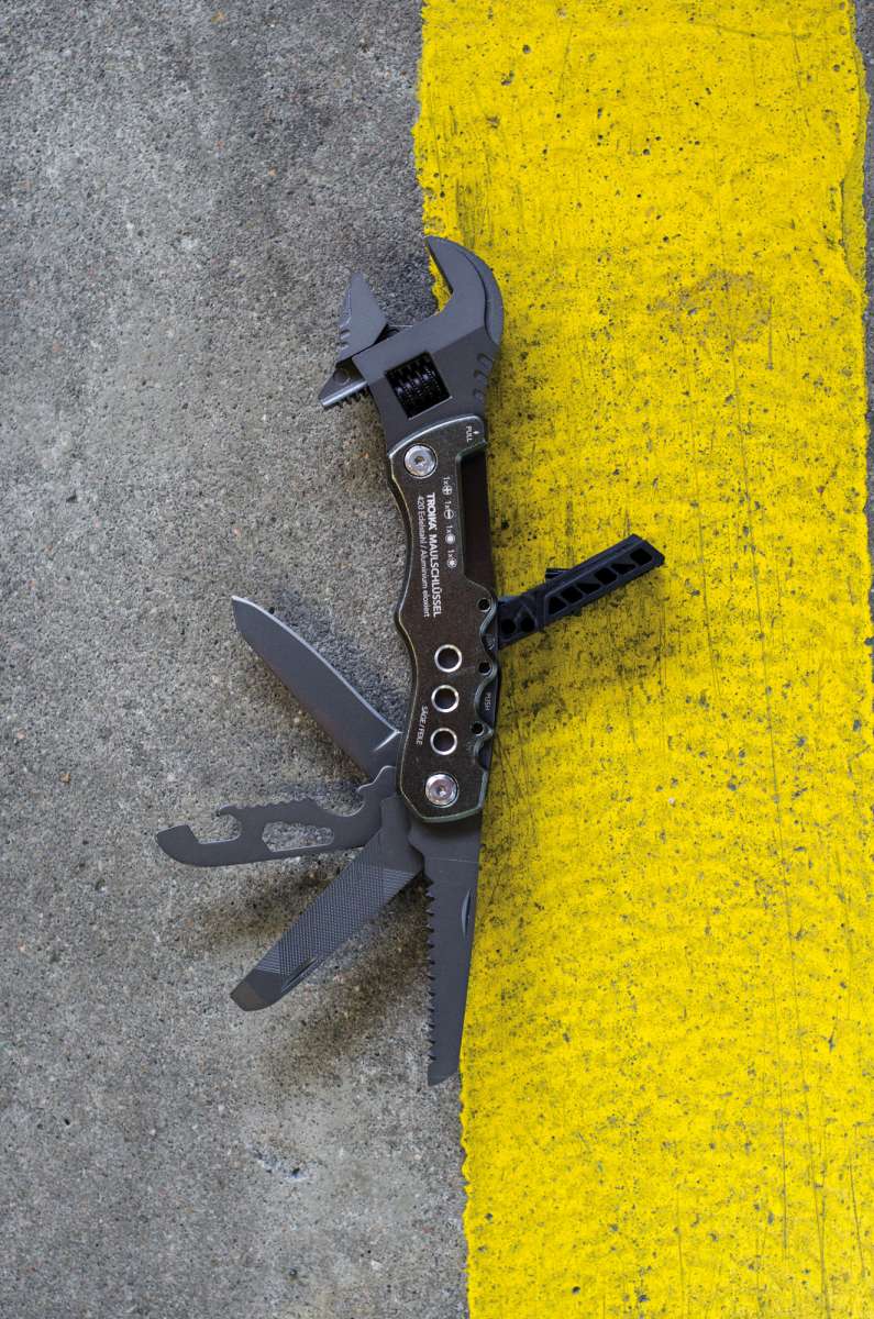 Herramienta TROIKA  (aparato multiuso) MAULSCHLÜSSEL8