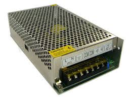 Fuente metálica 12VDC 15 A