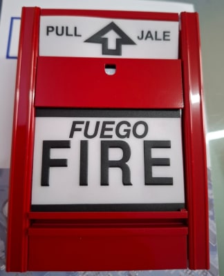 Pulsador de incendio metálico 