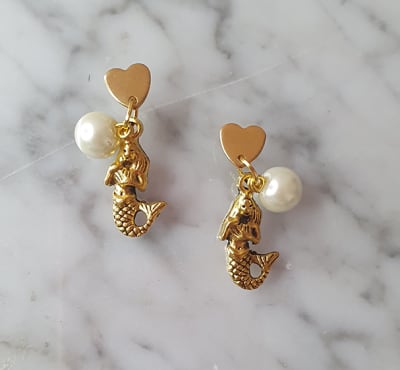 SIRENAS DORADAS PERLA1