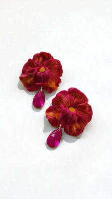 FLOR MIRA GOTA COLGANTE