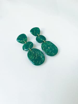 Aros amelia verde dorado