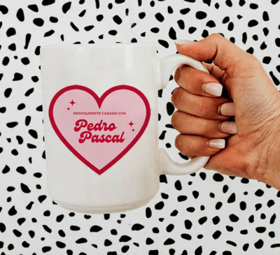 TAZÓN BIG CASADA CON PEDRO PASCAL1