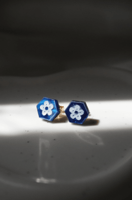 Aros Sakura Stud (Gold)