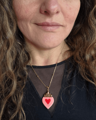 Collar Sagrado Corazón Rosa rojo