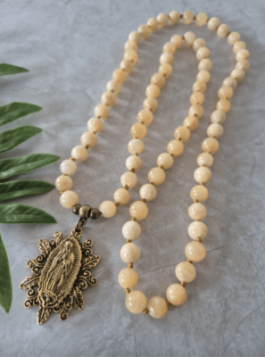Collar Largo Guadalupe Crema