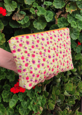 Estuche Flores amarillo1