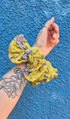 Maxi colet Flores mostaza