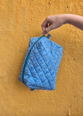 Neceser Flores azulino1