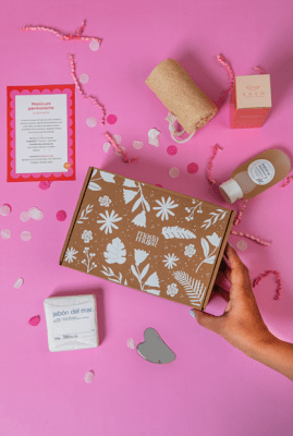 Caja Belleza Básica (Experiencia: Limpieza facial profunda - incluye mascara led en Selfclub)1